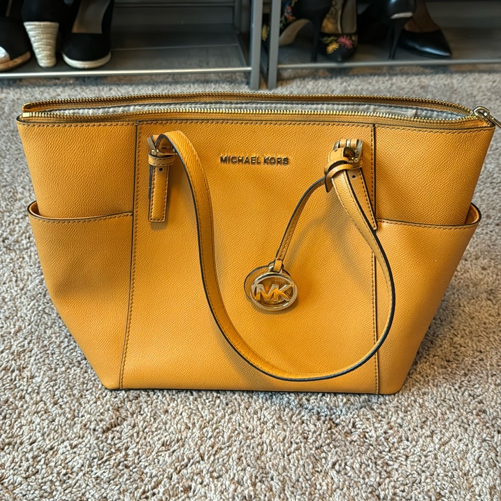 Mustard Michael Kors Tote